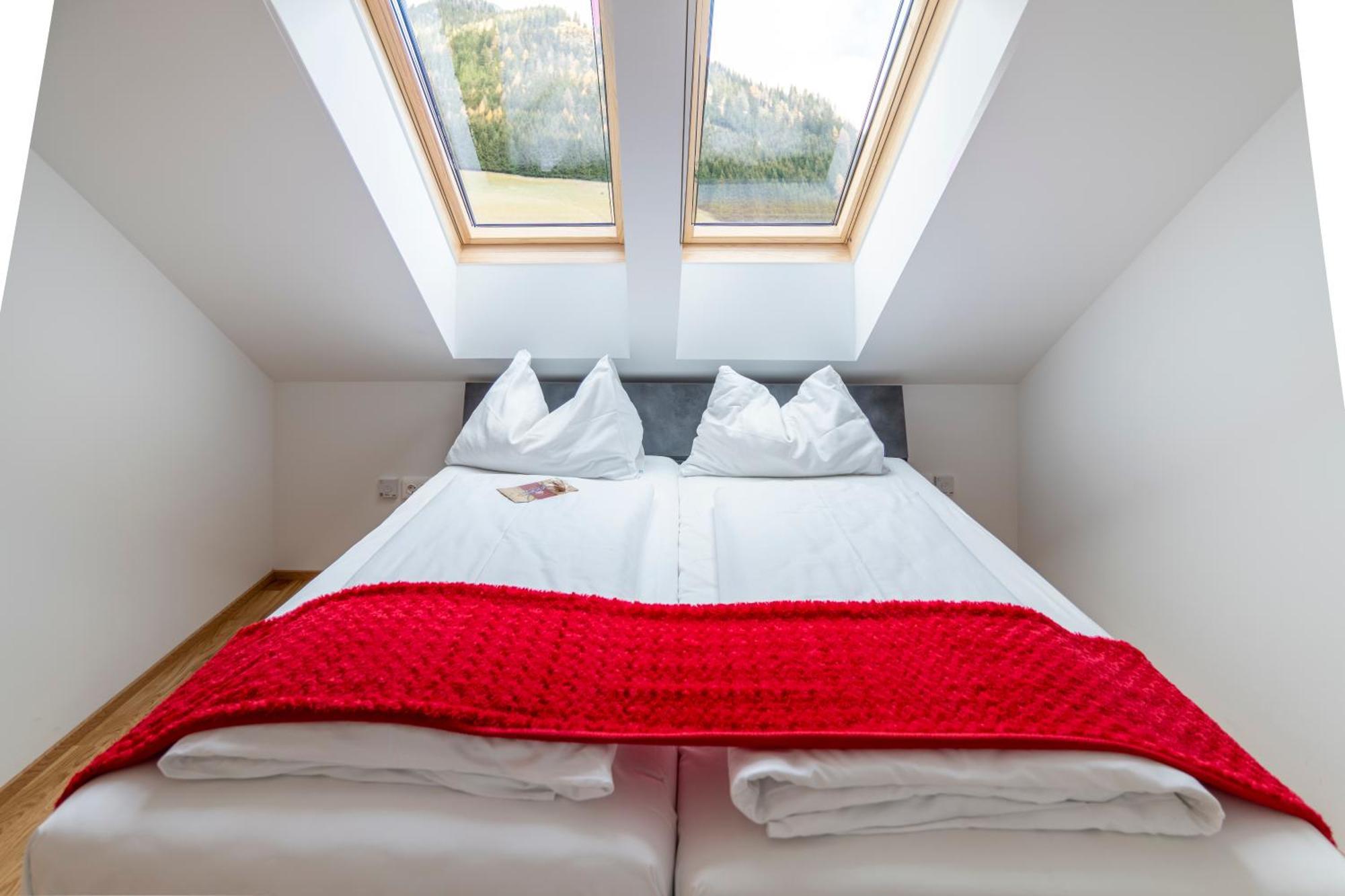 Alpenhotel & Aparthotel Lanz Hohentauern Pokoj fotografie